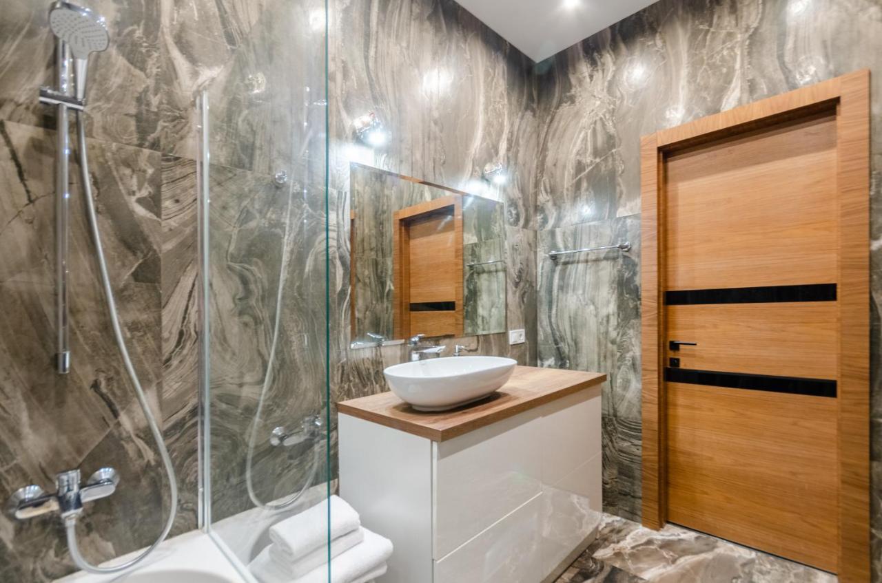 Petrovdom Apartaments 8-188 In Rc Central Park, 7 John Mccain Street Kiev Luaran gambar